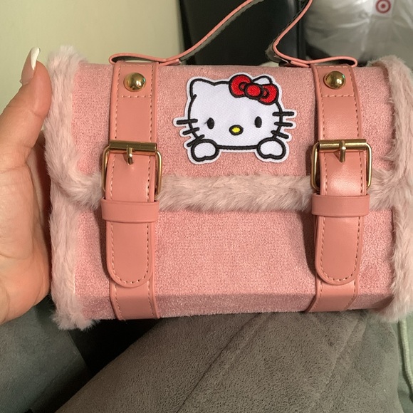 Hello Kitty Purse - Picture 5 of 5